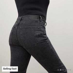 Everlane 90s Cheeky Jean in Washed Black